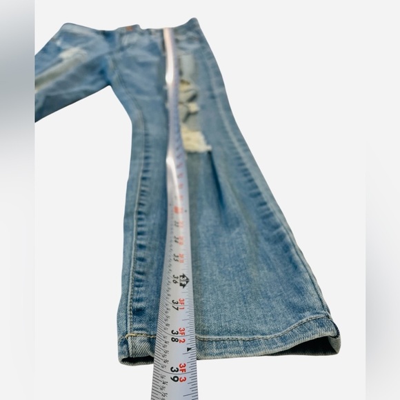 Refuge Distressed Skinny Jeans, Women’s, Light Wash Blue, Size 10 - Picture 2 of 9